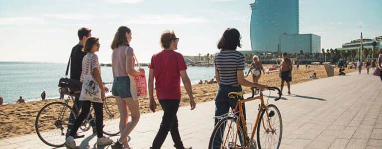 10 Reasons to Fall In Love with Barcelona